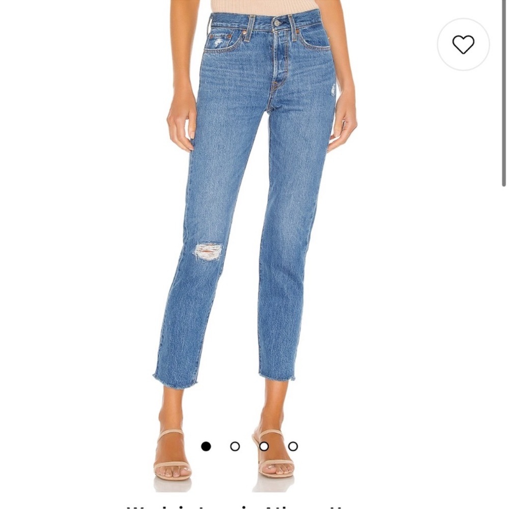 Levi's Wedgie in Athena Hera